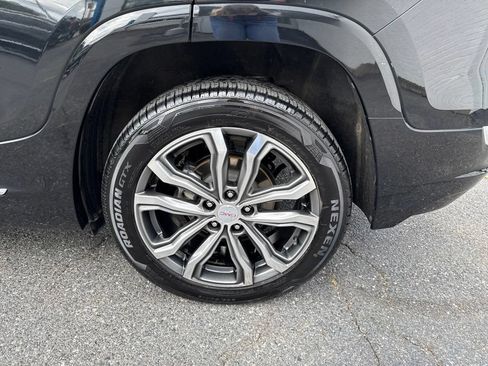 Used 2020 GMC Terrain Denali w/ Denali Premium Package FWD image 6