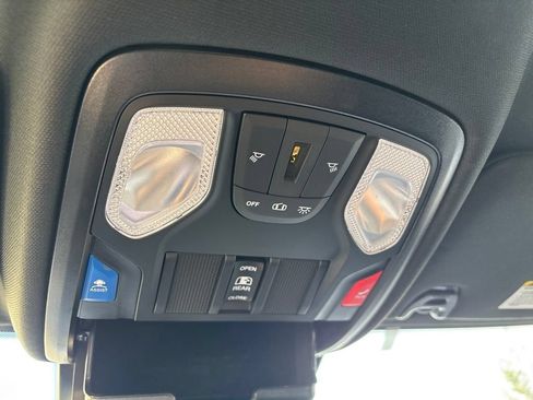 Used 2025 RAM 2500 Big Horn AWD/4WD image 29
