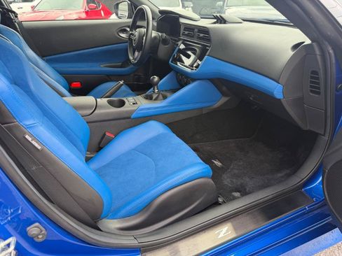 Used 2024 Nissan Z Performance w/ Floor Mat Package RWD image 17