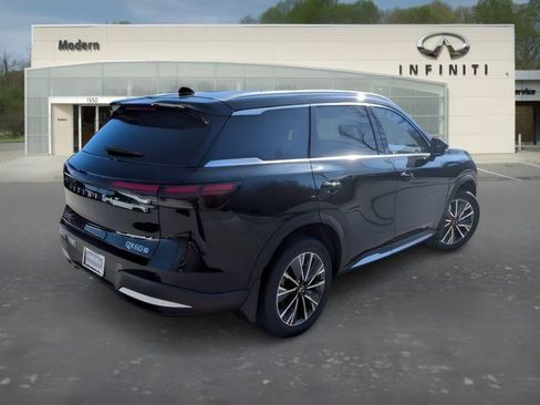 Certified 2026 INFINITI QX60 Luxe w/ Family Package AWD/4WD image 4
