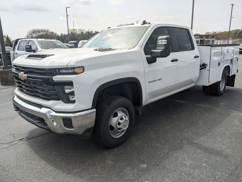 New 2024 Chevrolet Silverado 3500 W/T w/ WT Convenience Package image 3