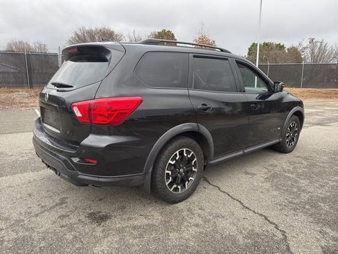 Used 2019 Nissan Pathfinder SL w/ Rock Creek Edition image 3