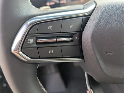 New 2026 Chevrolet Traverse Z71 w/ Driver Confidence Package image 18