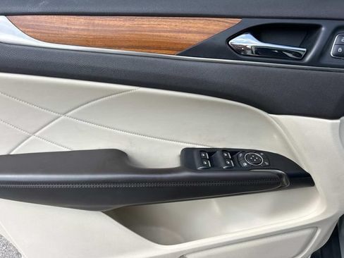 Used 2016 Lincoln MKC Reserve FWD image 31