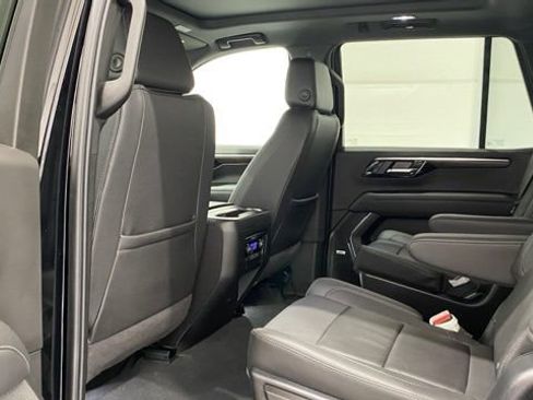 Used 2025 Chevrolet Tahoe Z71 w/ Comfort Package image 15