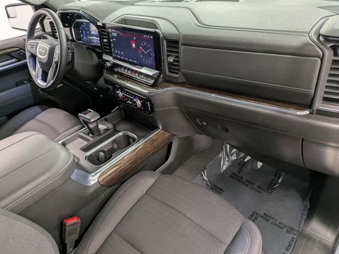 Used 2024 GMC Sierra 1500 Elevation w/ Preferred Package image 30