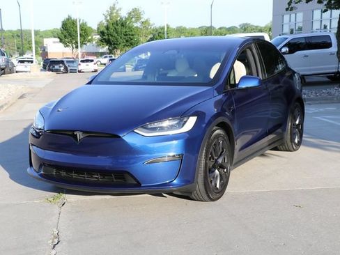 Used 2023 Tesla Model X AWD/4WD image 3