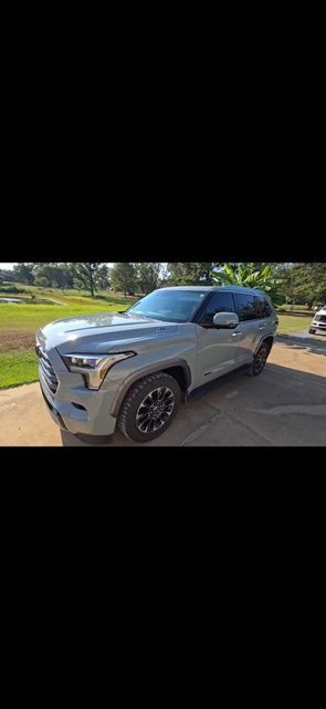 Used 2024 Toyota Sequoia Limited AWD/4WD image 1