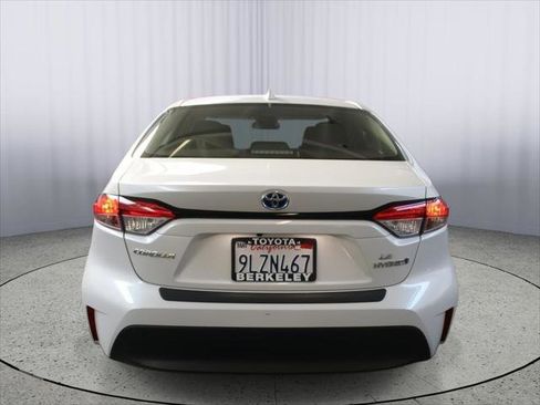 Certified 2024 Toyota Corolla LE w/ LE Convenience Package image 6