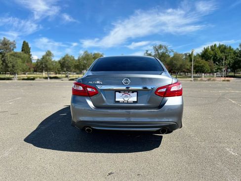Used 2016 Nissan Altima 2.5 S w/ Power Driver Seat Package FWD image 6