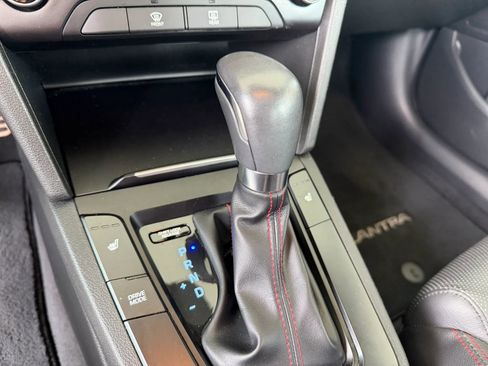 Used 2018 Hyundai Elantra Sport image 15