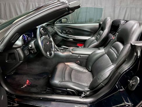Used 2004 Chevrolet Corvette Convertible w/ Preferred Equipment Group image 20