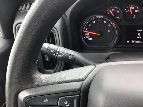 Used 2023 Chevrolet Silverado 1500 Custom image 31