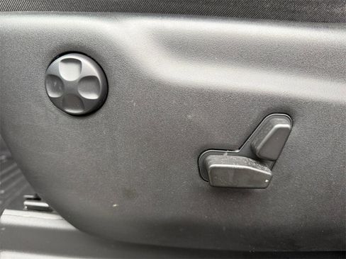 Used 2022 Dodge Durango GT image 13