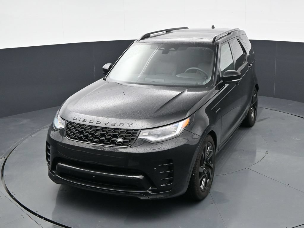 Used 2024 Land Rover Discovery Dynamic SE AWD/4WD image 23