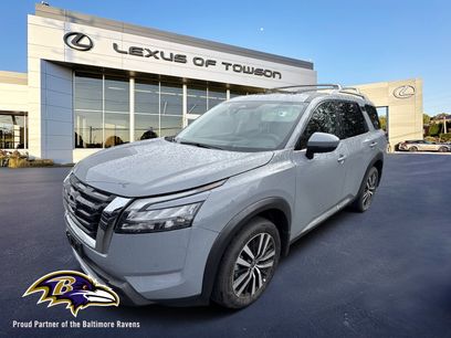 Used 2025 Nissan Pathfinder Platinum