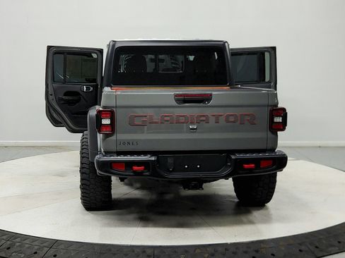 Used 2021 Jeep Gladiator Rubicon AWD/4WD image 15
