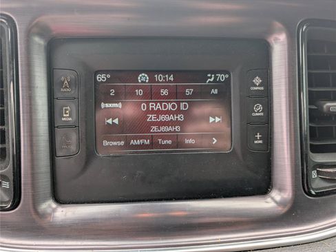 Used 2016 Dodge Challenger SXT RWD image 13