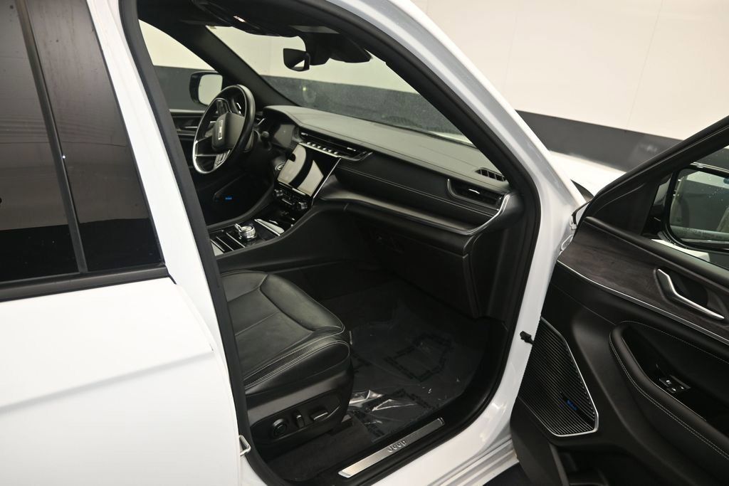 Used 2021 Jeep Grand Cherokee L Overland AWD/4WD image 10