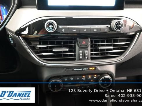 Used 2022 Ford Escape Titanium AWD/4WD image 31