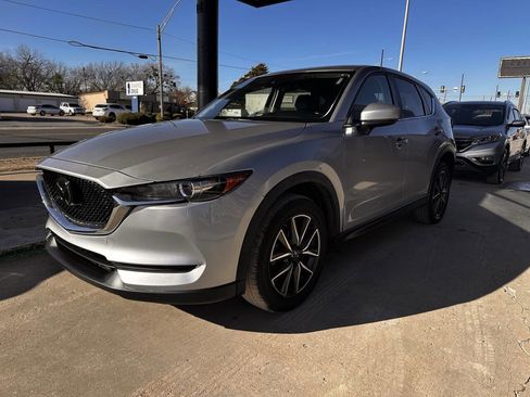 Used 2018 MAZDA CX-5 Touring image 4