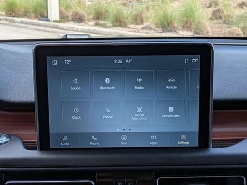 Used 2023 Lincoln Aviator Reserve AWD/4WD image 25