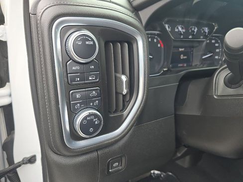 Used 2021 GMC Sierra 1500 Elevation image 28
