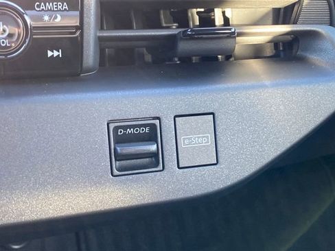 New 2026 Nissan Leaf w/ Illuminated Package image 18