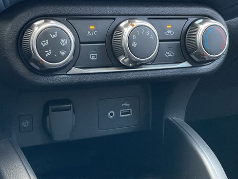 New 2025 Nissan Versa SV w/ Trunk Package image 29