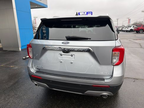 Used 2023 Ford Explorer Limited image 3