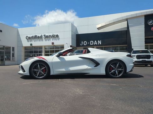 Used 2021 Chevrolet Corvette Stingray Premium Conv w/ Z51 Performance Package RWD image 8