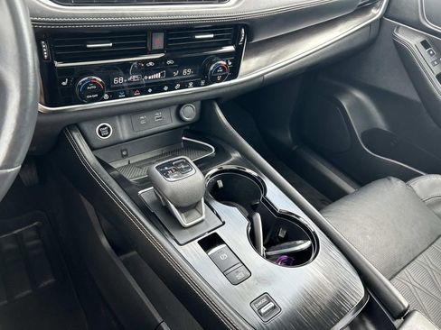 Used 2023 Nissan Rogue Platinum w/ Platinum Premium Package image 33