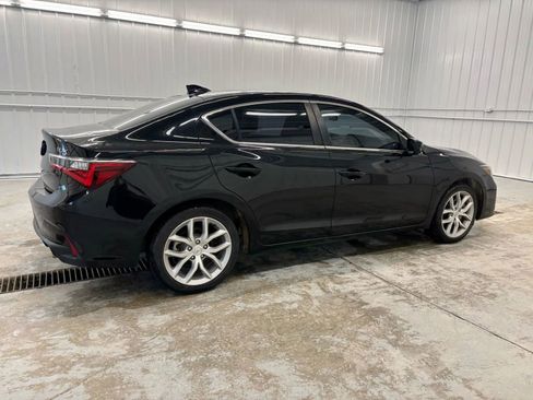 Used 2019 Acura ILX Sedan 4D image 3
