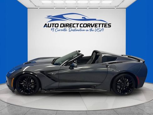 Used 2018 Chevrolet Corvette Stingray Coupe w/ Carbon Flash Badge Package RWD image 9