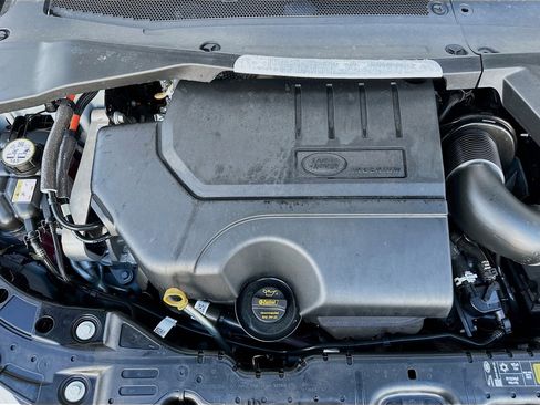 Used 2025 Land Rover Range Rover Evoque S image 33