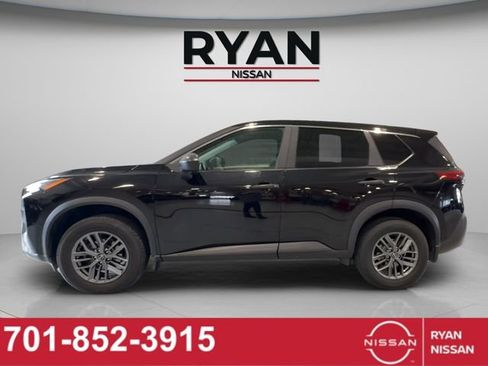 Certified 2023 Nissan Rogue S image 2