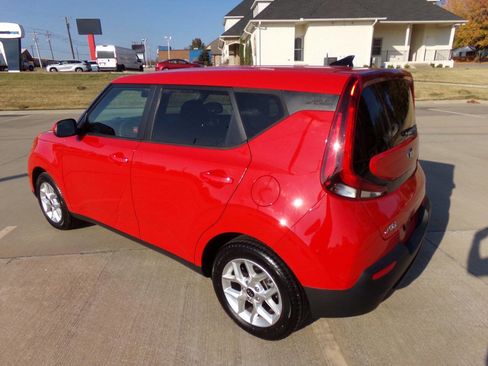 Used 2021 Kia Soul S image 27