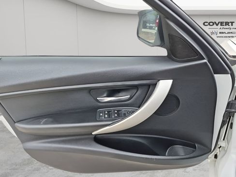 Used 2017 BMW 320i Sedan image 26