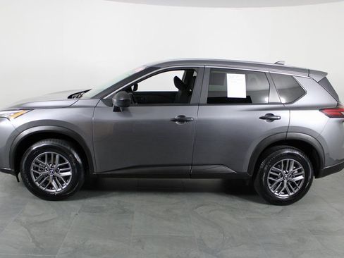 Used 2024 Nissan Rogue S image 9