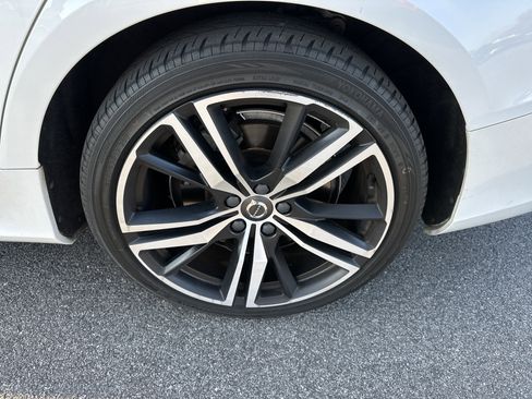 Used 2020 Volvo V60 T6 R-Design w/ Advanced Package image 21