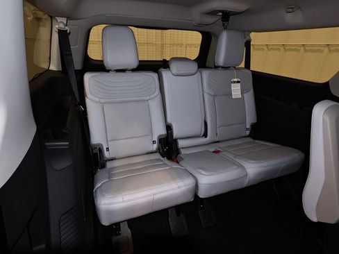 New 2025 Ford Expedition Max Platinum w/ Platinum Ultimate Package image 18