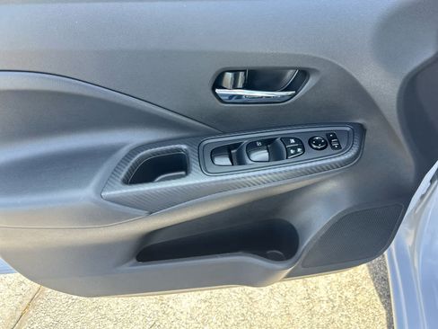 Used 2025 Nissan Versa SV w/ Trunk Package FWD image 10
