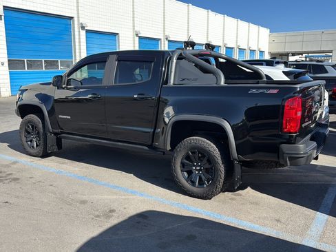 Used 2018 Chevrolet Colorado ZR2 w/ ZR2 Midnight Special Edition AWD/4WD image 3