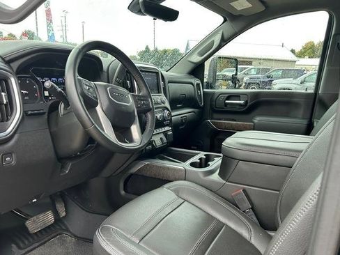 Used 2023 GMC Sierra 2500 Denali w/ Denali Ultimate Package image 9