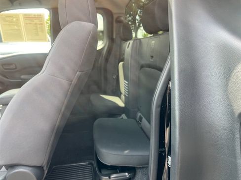Used 2022 Nissan Frontier S w/ Technology Package RWD image 27