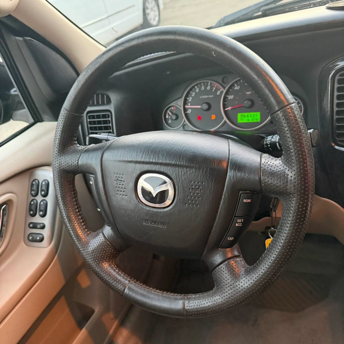 Used 2005 MAZDA Tribute s FWD image 12