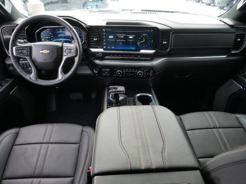 Certified 2024 Chevrolet Silverado 1500 High Country image 10