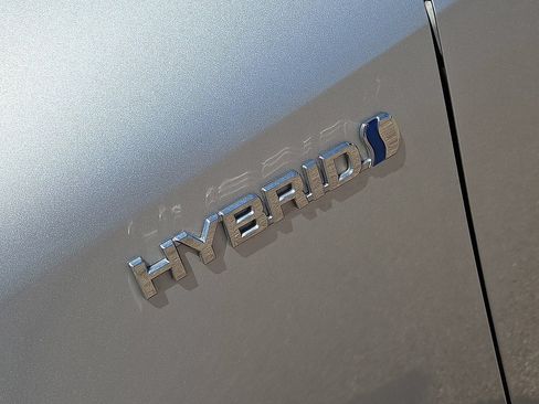 Used 2020 Toyota Corolla LE FWD image 12