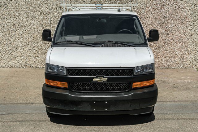 Used 2020 Chevrolet Express 3500 w/ Driver Convenience Package RWD image 5