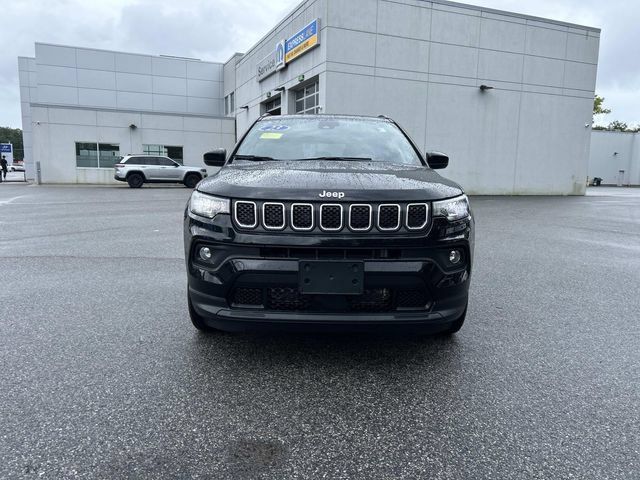 Used 2023 Jeep Compass Latitude AWD/4WD image 8